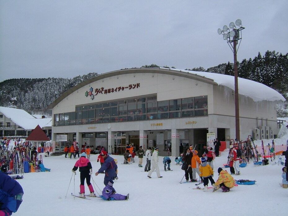 場 千種 高原 スキー ちくさ高原スキー場ライブカメラ(兵庫県宍粟市千種町)