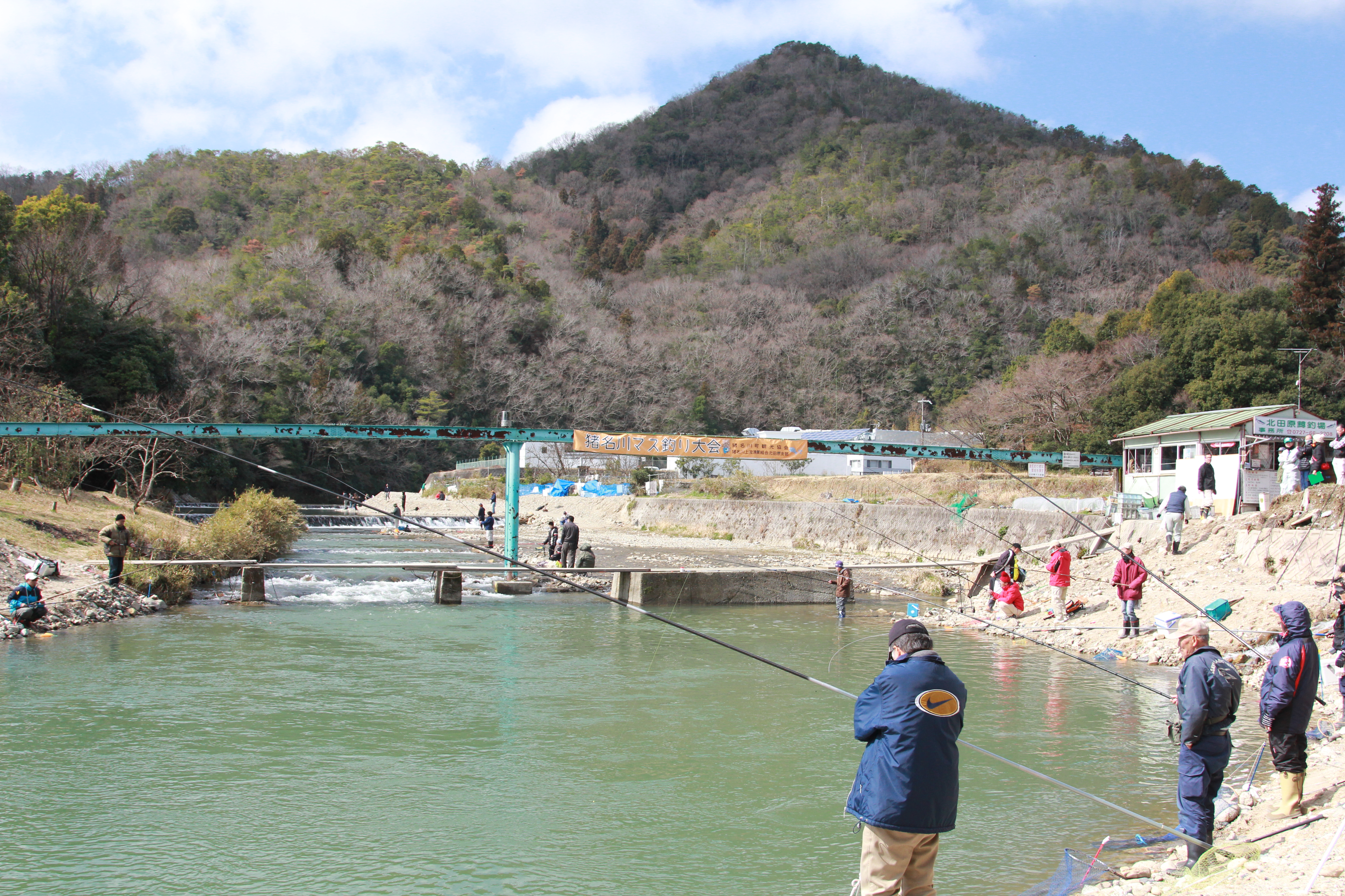 北田原マス釣り場 観光スポット 兵庫県公式観光サイト Hyogo ナビ ひょうごツーリズムガイド