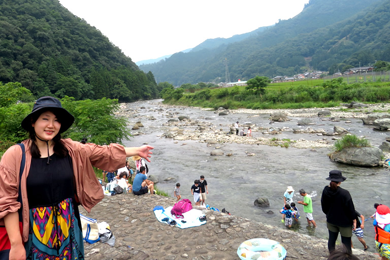 夏満喫の川遊び アユのつかみ取り 塩焼き体験も 口コミ 兵庫県公式観光サイト Hyogo ナビ ひょうごツーリズムガイド