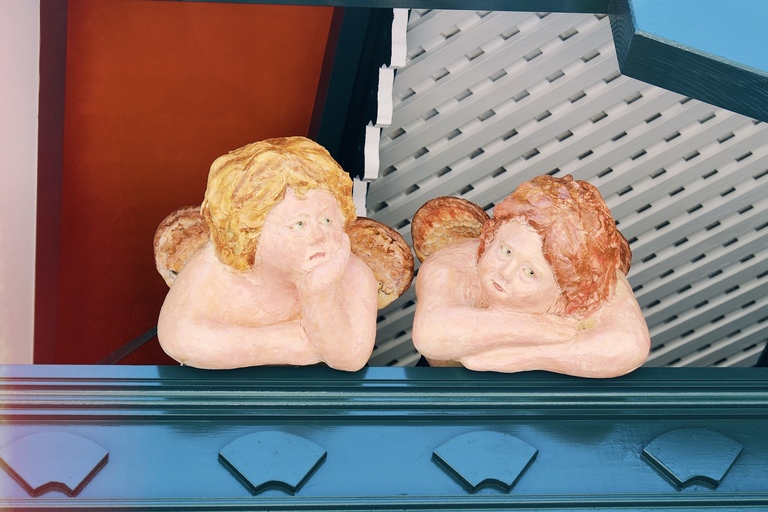 Details on one of the buildings 