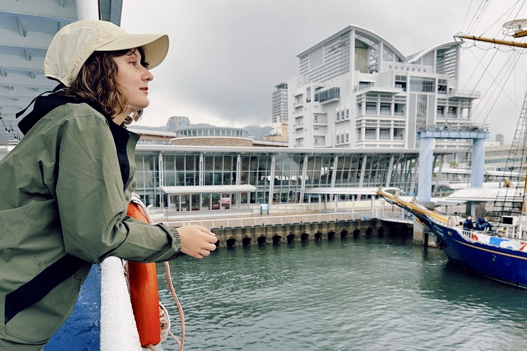 ในเรือของเรือการล่องเรือ " boh boh KOBE" 