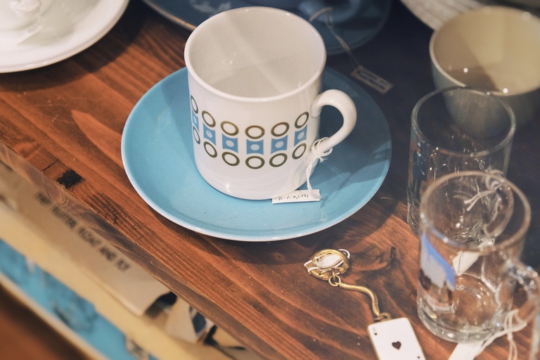 สิ่งของที่เจอที่ c-h-o-c โบราณวัตถุร้านขายของเบ็ดเตล็ด 