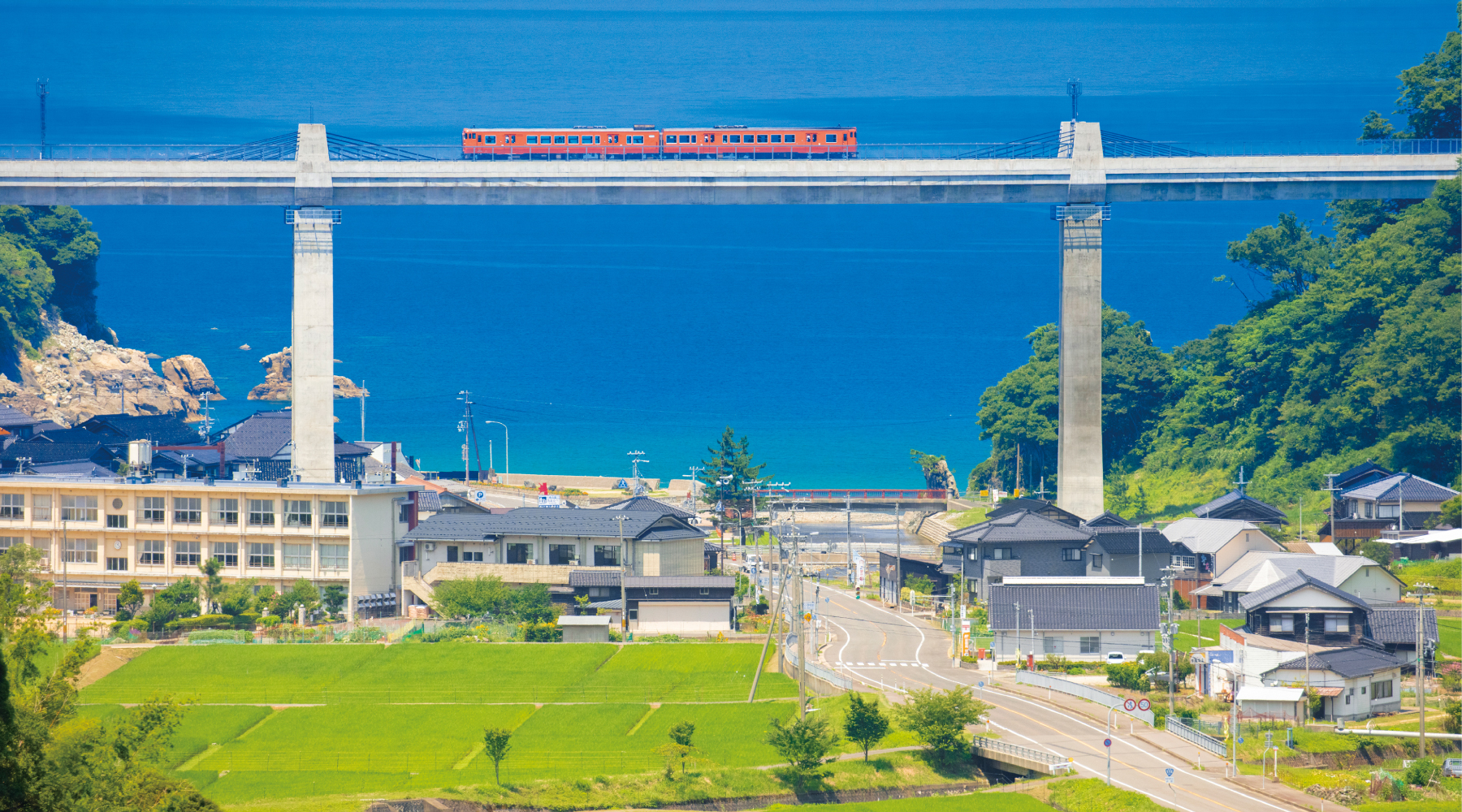 香美町・余部鉄橋「空の駅」