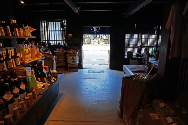 丹波篠山造酒屋の店内