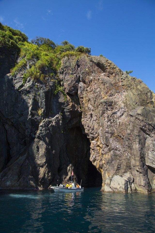 山陰海岸ジオパーク『須井洞門』かすみ海上GEO TAXI