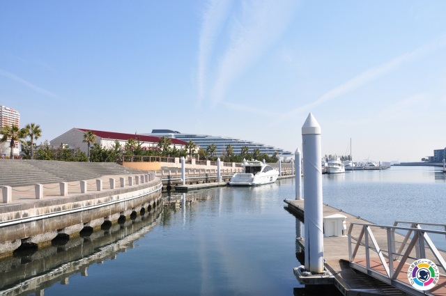 芦屋市立潮芦屋交流センター裏