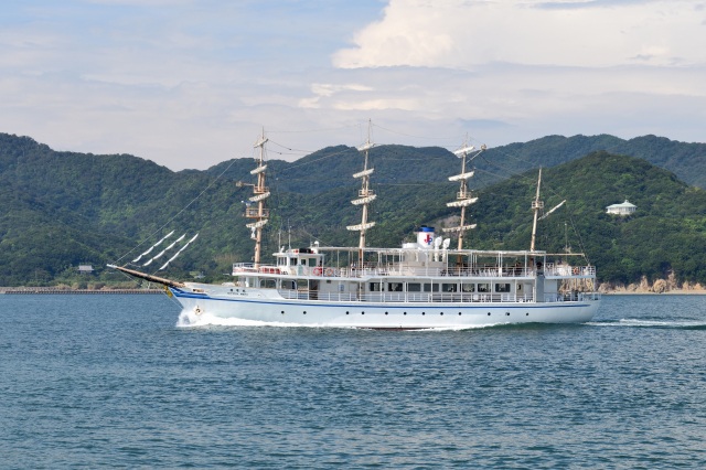 うずしおクルーズ船-1