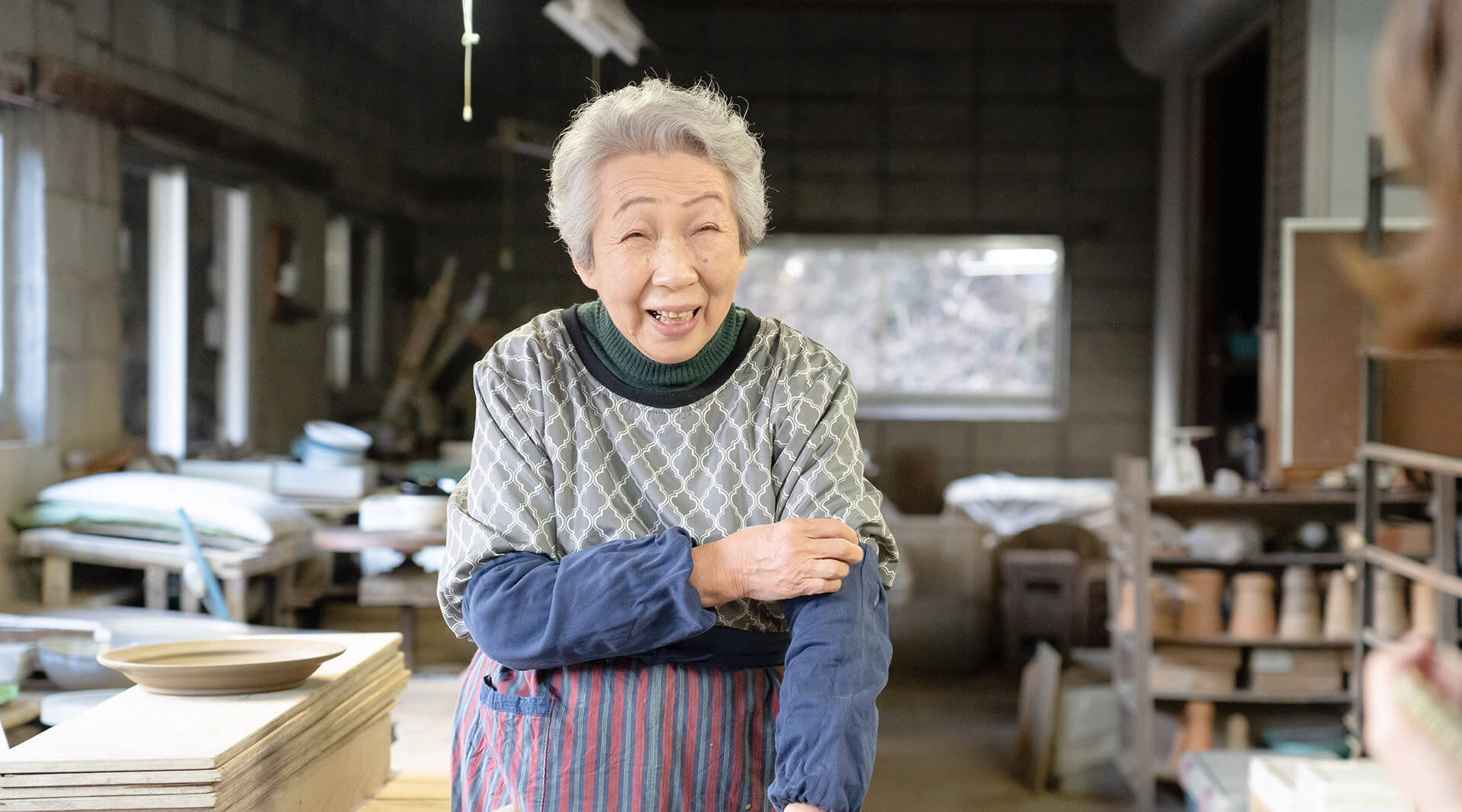丹波立杭焼とイギリス文化が調和する美しい日常(丹波篠山市 - 丹波立杭焼/丹窓窯)