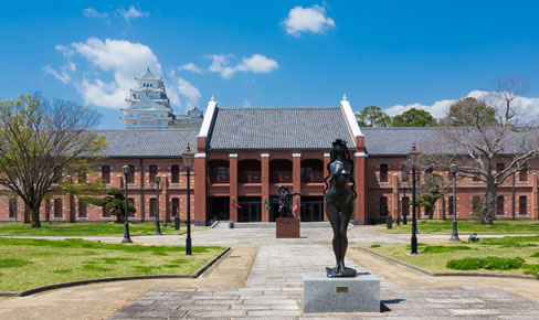 姫路市立美術館