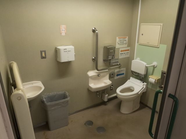 かもめりあ女子トイレ