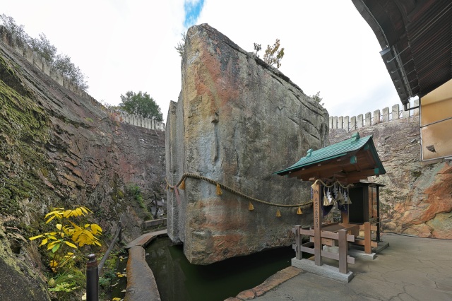 生石神社（石の宝殿）