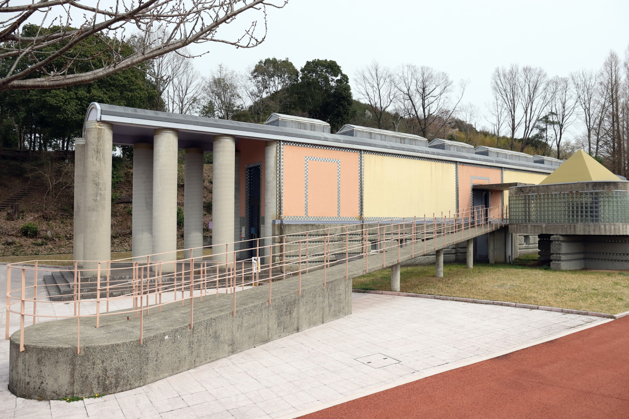 西脇市岡之山美術館