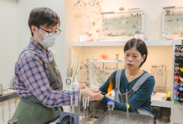 阪神・淡路大震災を忘れない「1.17希望の灯り」の分灯で、とん…