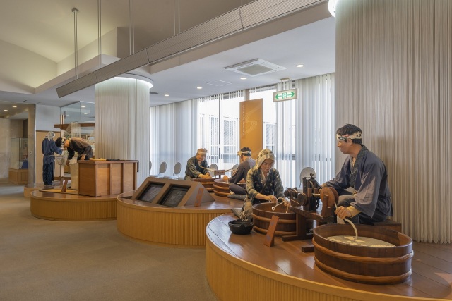 手延べそうめん揖保乃糸を学び昔の素麺づくり(小分け作業)を…