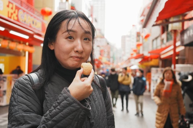 食を楽しむ南京町ウォーキングツアー