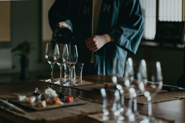 Plan of The Sake Master who will attend to the sake and meals, offering a pairing course