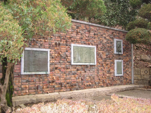 赤とんぼの歌碑