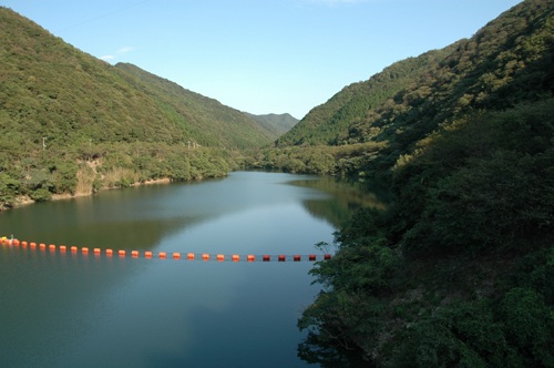 諭鶴羽ダム公園