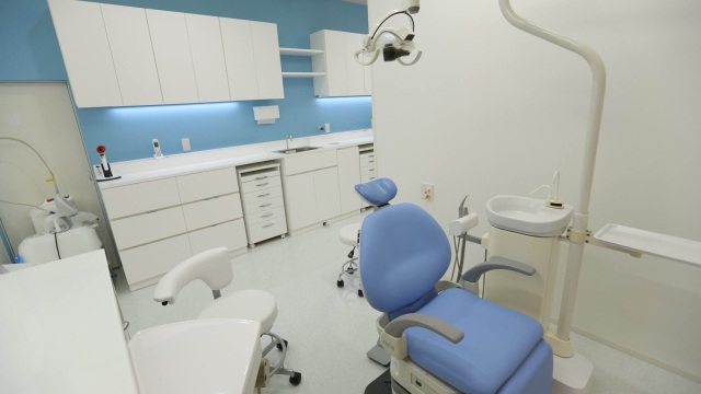 HIDAKA DENTAL (日高歯科)