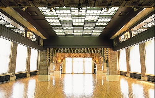 武庫川女子大学甲子園会館(旧甲子園ホテル)