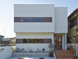 GRANDSUR SALON & CAFE