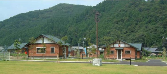 滞在型市民農園　ブルーメンやまと