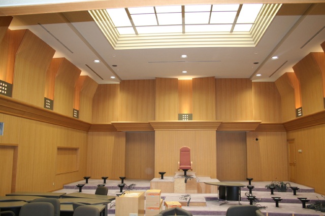 佐用町上月庁舎4階議場跡