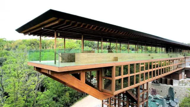 Experience meditation at a floating space “Zenbo Seinei” designed by Pritzker Prize winner Shigeru Ban, with a vegetarian fermented food lunch