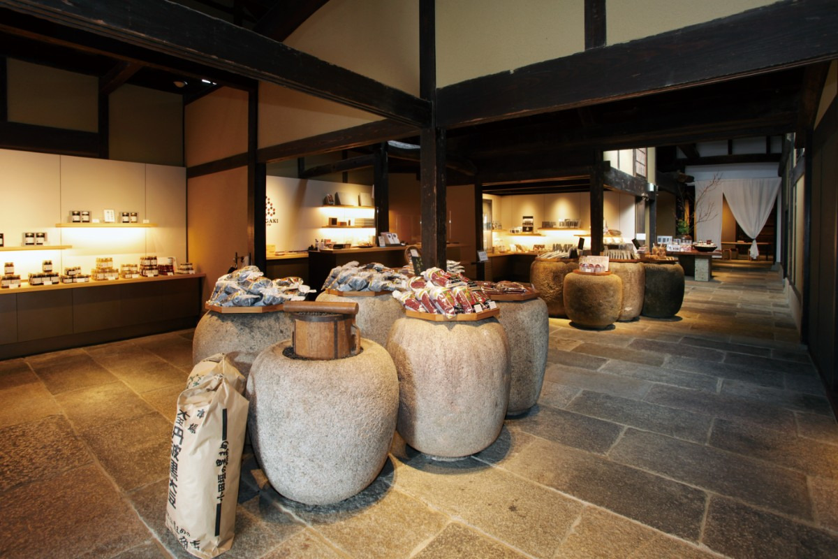 小田垣本店ショップ